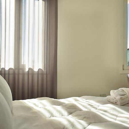 פאדובה Royal Garden Luxury Rooms מראה חיצוני תמונה