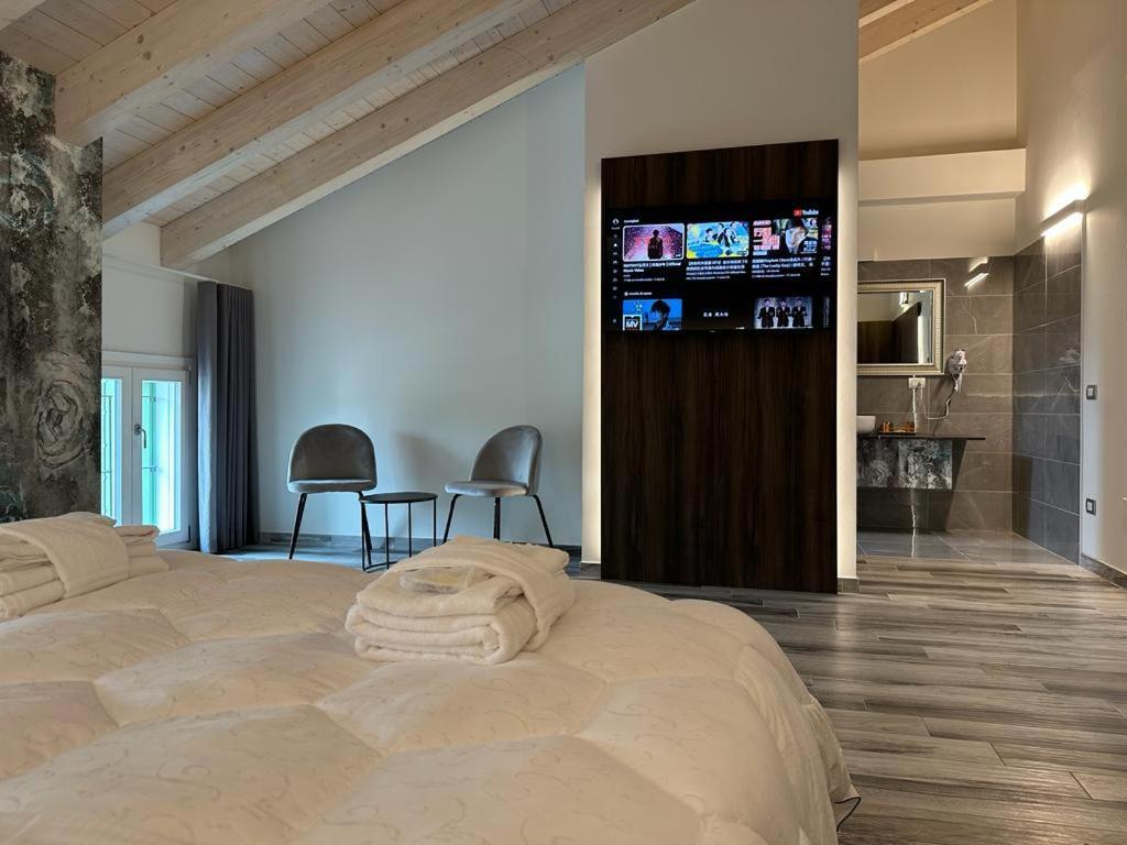 פאדובה Royal Garden Luxury Rooms מראה חיצוני תמונה
