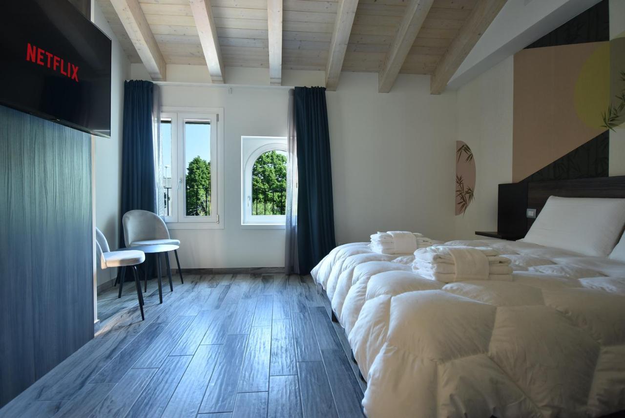 פאדובה Royal Garden Luxury Rooms מראה חיצוני תמונה